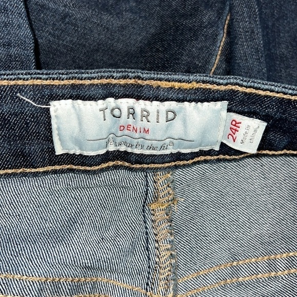 Torrid dark wash lightweight. Straight leg denim jeans. Size 24. EUC. - Picture 5 of 7